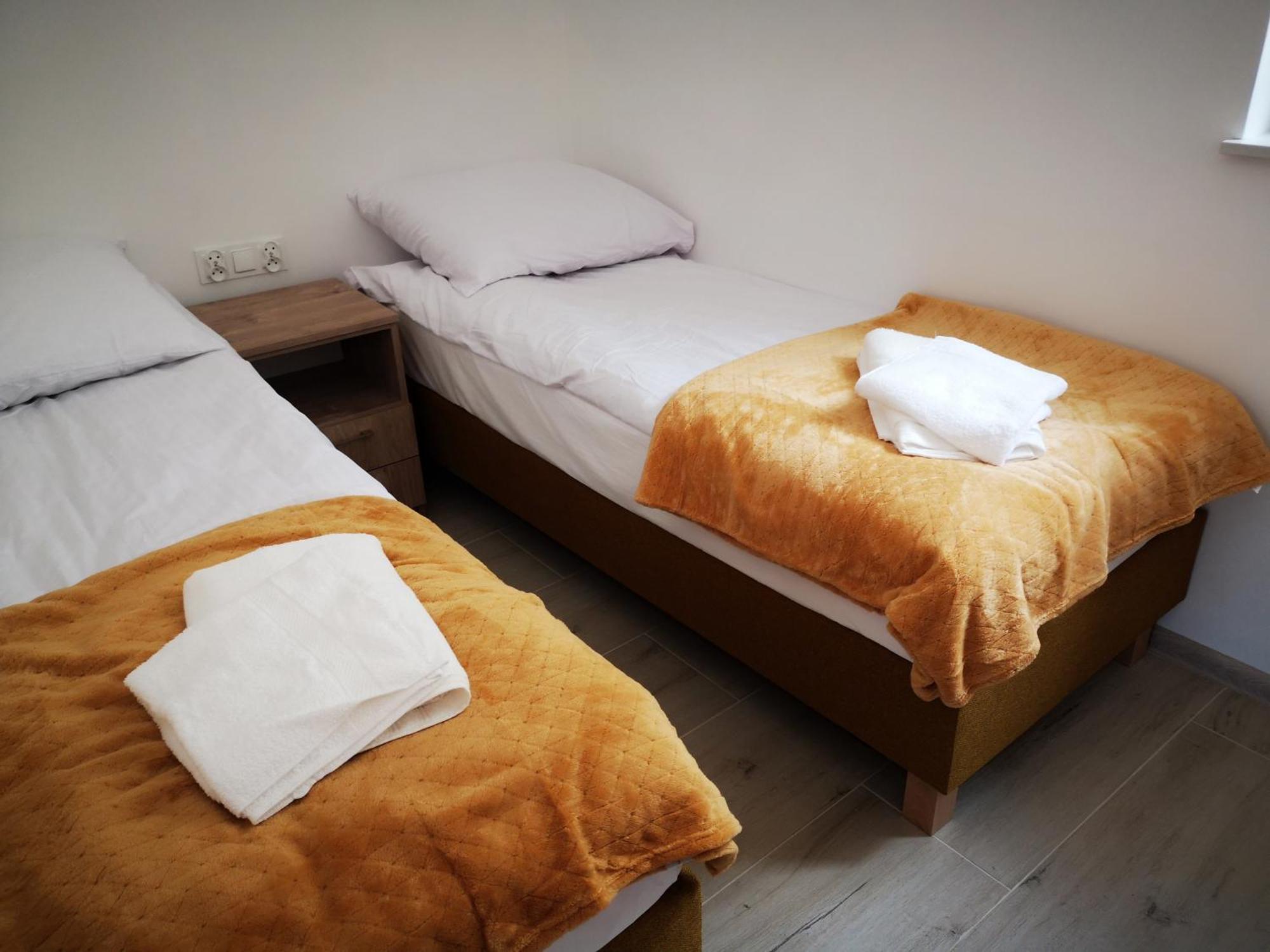 Extra Miodowy Apartment